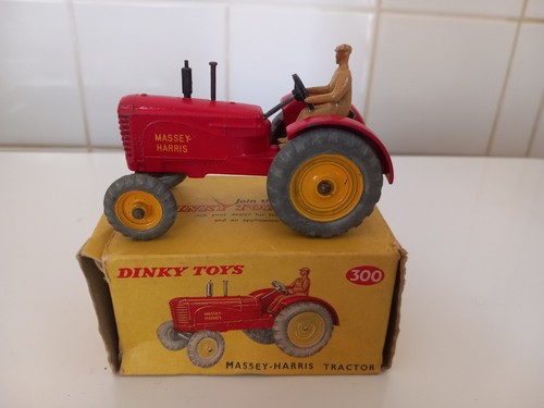Dinky toys massey - dinky,